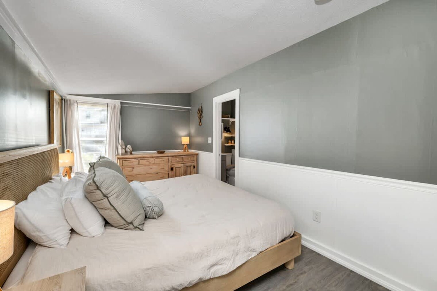 Building Photo - 9 Cole St