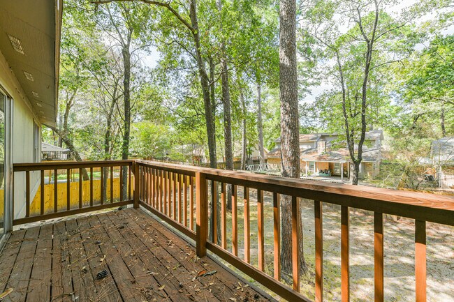 Building Photo - 2051 Oak Shores Dr