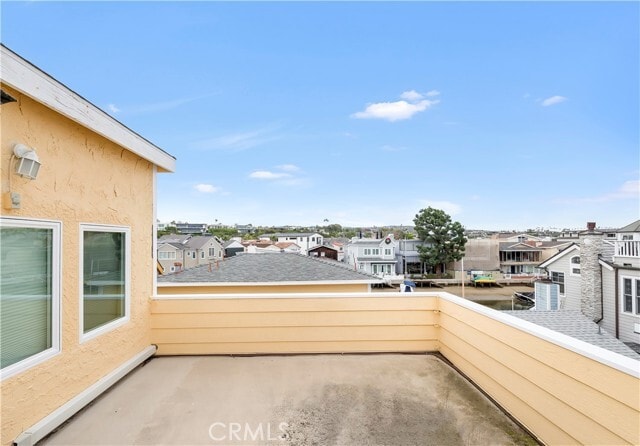 Building Photo - 325 Grand Canal