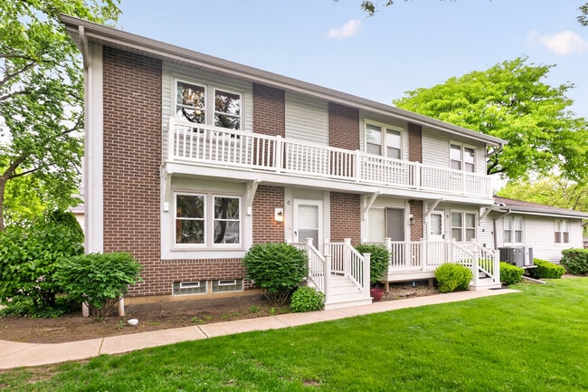 Building Photo - 212 Amherst Ct