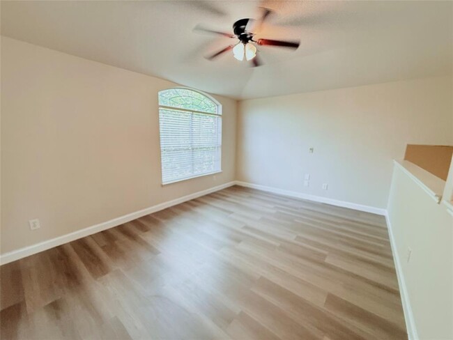 Building Photo - 26430 Richwood Oaks Dr