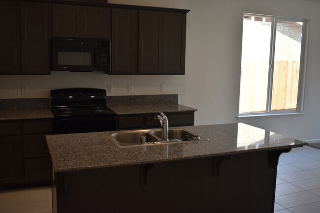 Building Photo - 4751 Irma Dr