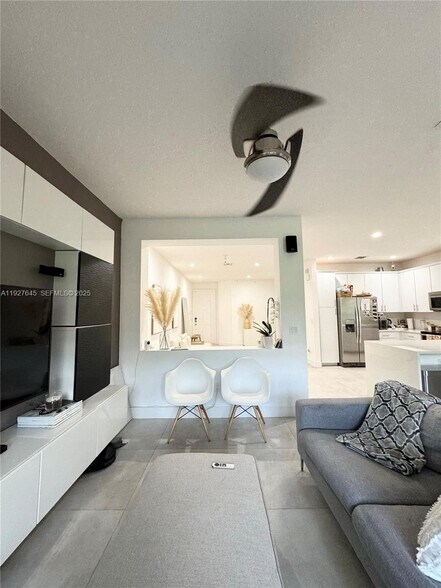 Building Photo - 13017 Riverwalk Cir S