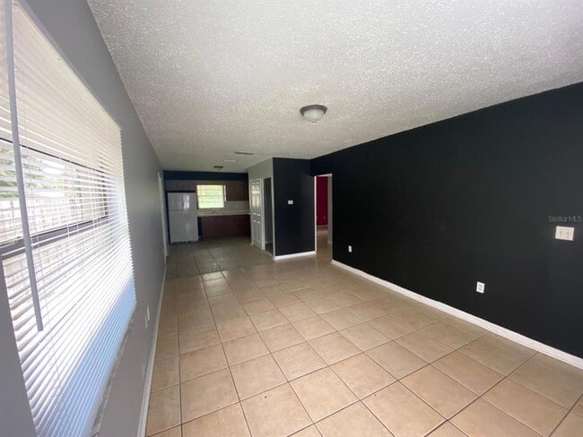 Building Photo - 705 Pineville Ln