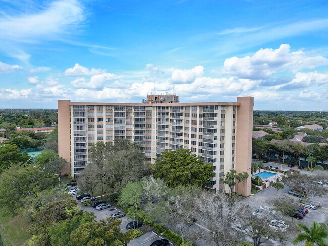 Building Photo - 10777 W Sample Rd
