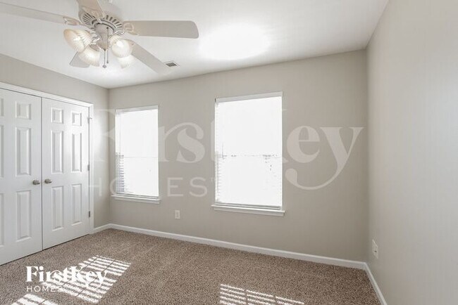 Building Photo - 16211 Long Talon Way