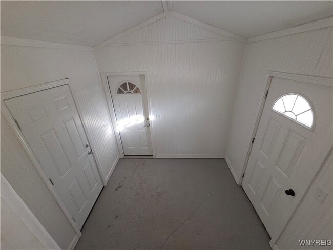 Building Photo - 300 Kerr St