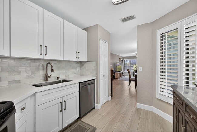 Building Photo - 406 Harbour Pointe Way