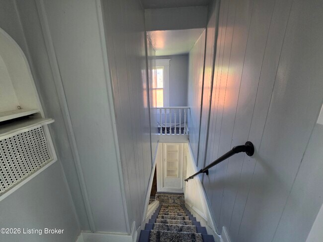Building Photo - 321 S 39th St