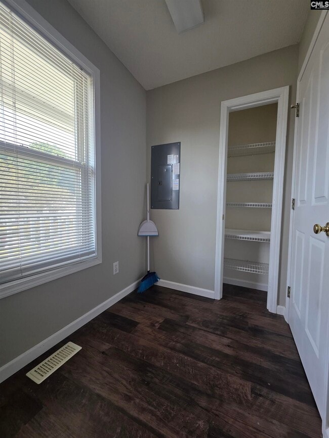 Building Photo - 129 Wildflower Ln