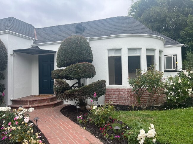 Building Photo - 1744 Stanton Ave