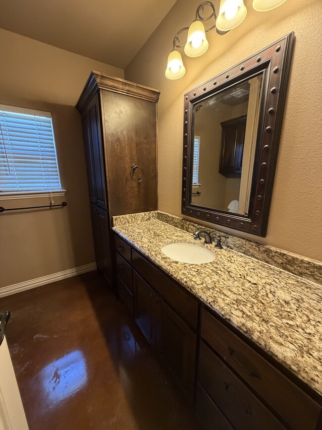 Building Photo - 182 Raymonds Wy