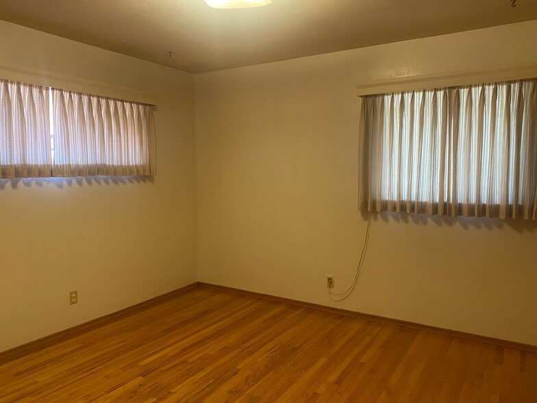 Building Photo - 4007 39th Ave