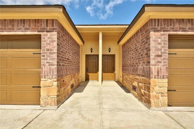 Building Photo - 467 Jack Rabbit Ln
