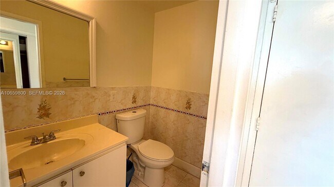 Building Photo - 3505 S Ocean Dr