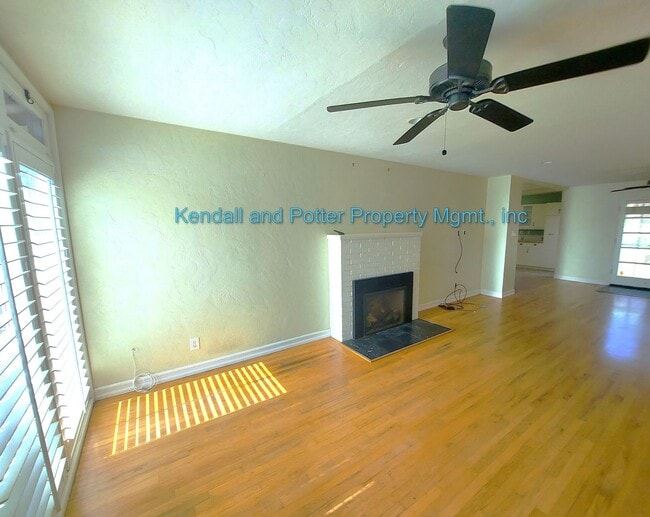 Building Photo - Delightful 3bed/2.5bath home in Rio Del Mar