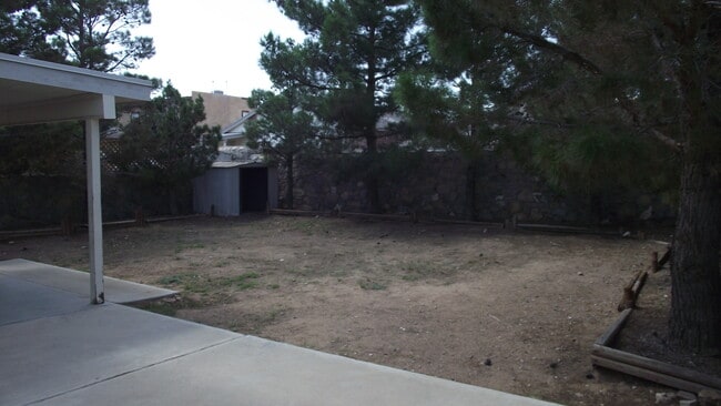 Building Photo - Northeast El Paso 3 Bed/2.5 Bath Refrig A/C w/Bonus Loft!