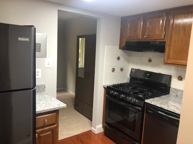 Kitchen - 1400 Northgate Sq