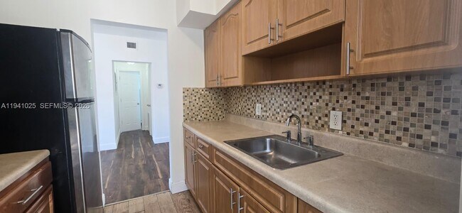 Building Photo - 8430 Harding Ave