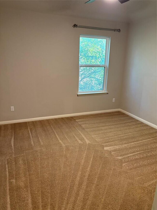 Building Photo - 104 San Matteo St