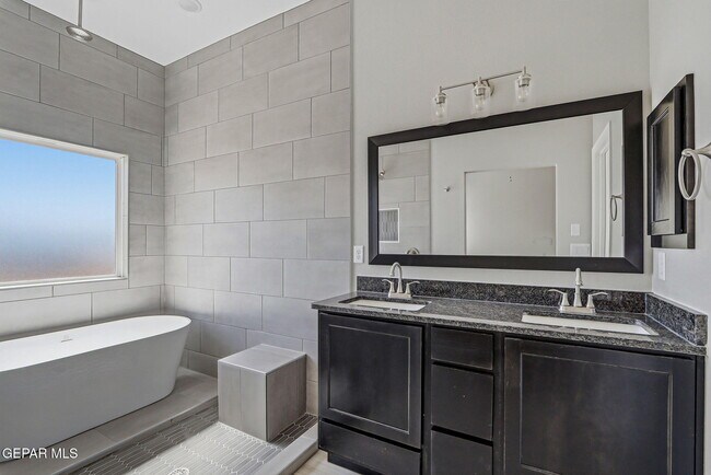 Building Photo - 908 Ada Ln