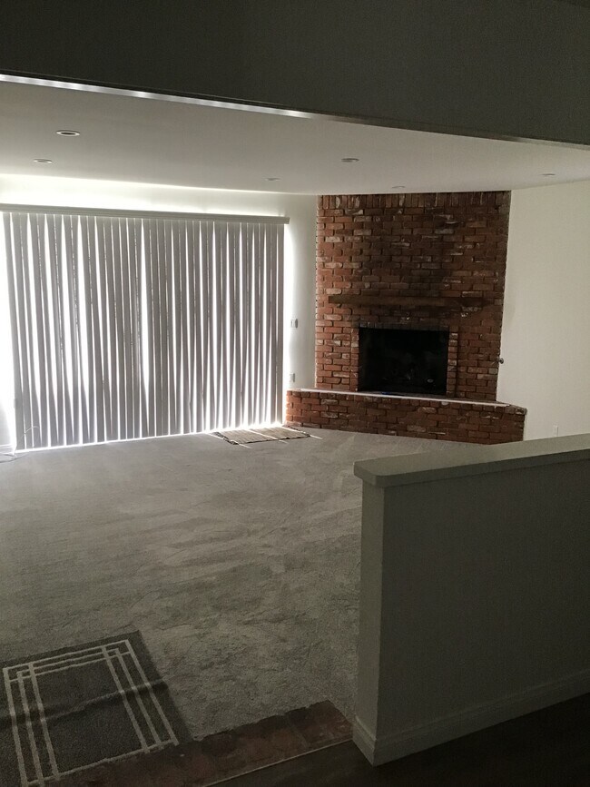 family room with new carpet - 12706 Dewey St