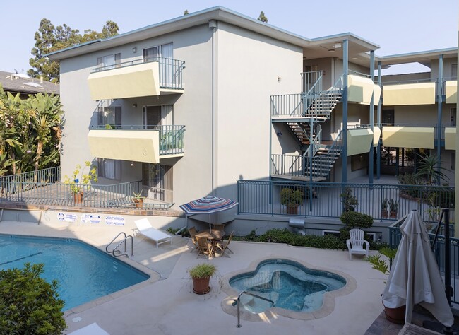 Building Photo - Fox Hills Apartments