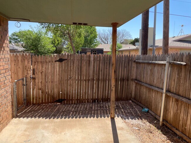 Building Photo - 2330 78th St