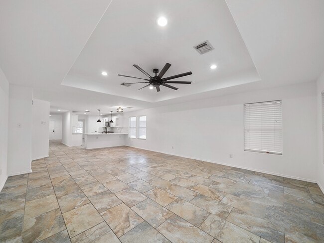 Building Photo - 1011 Backland Ct