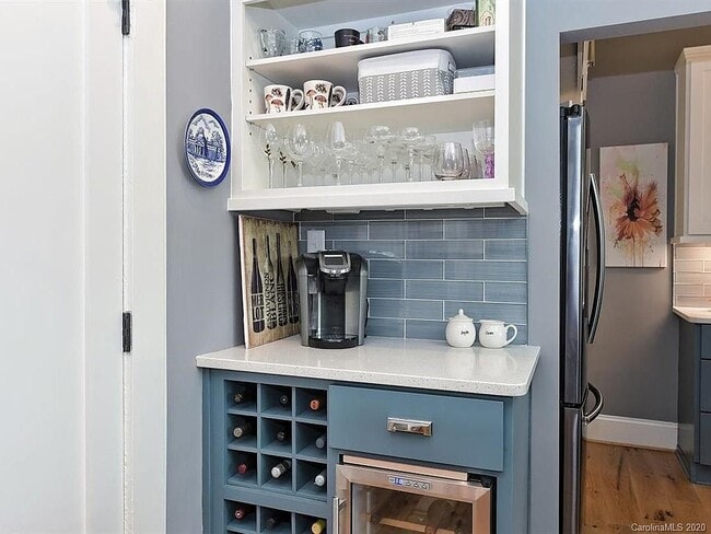 Building Photo - 2501 Roswell Ave