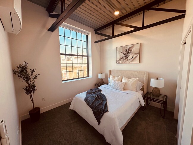 Interior Photo - Fox Apartments