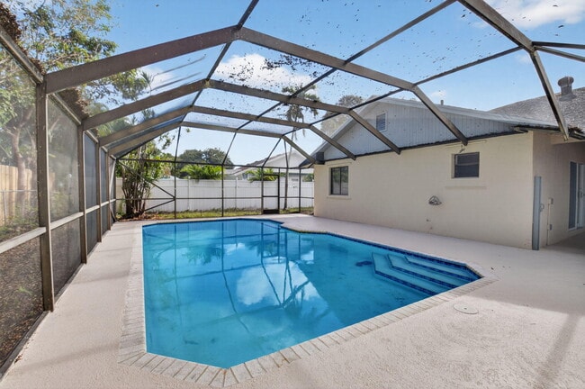 Building Photo - 4135 Bay Laurel Way