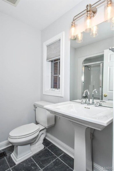 Building Photo - 20 Brighton Way