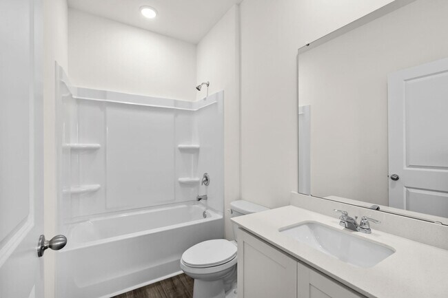 Building Photo - 450 Castillo Dr