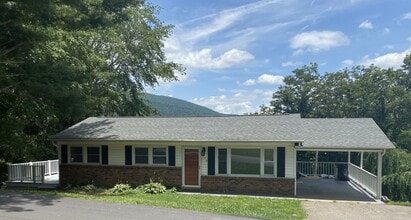 Building Photo - Downtown West Jefferson Living – 3BR Home with Deck & Carport