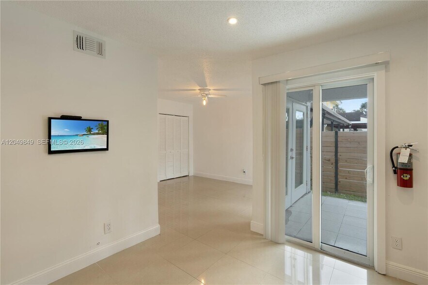 Building Photo - 9587 SW 148th Avenue Cir S