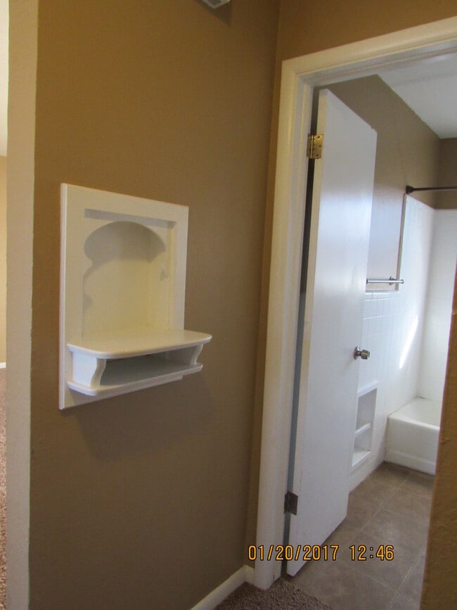 Building Photo - Rolling Meadows!!!