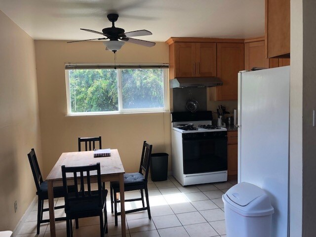 Building Photo - 1110 Stannage Ave