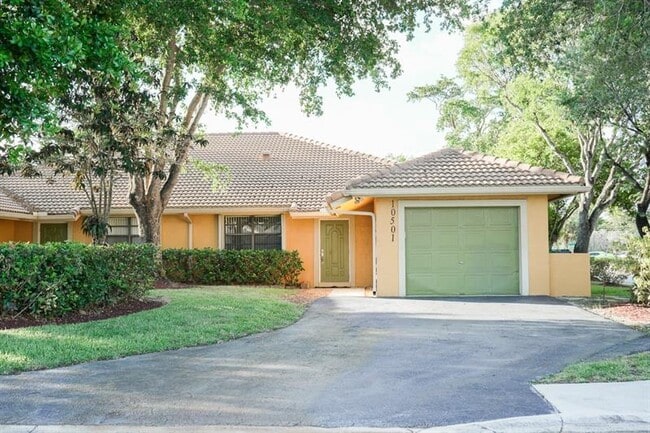 Primary Photo - 10501 NW 43rd St