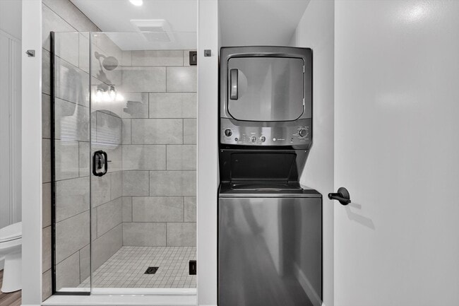 Building Photo - 2151 Thoroughbred Ln