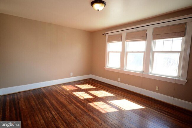 Building Photo - 623 Guilford Ave