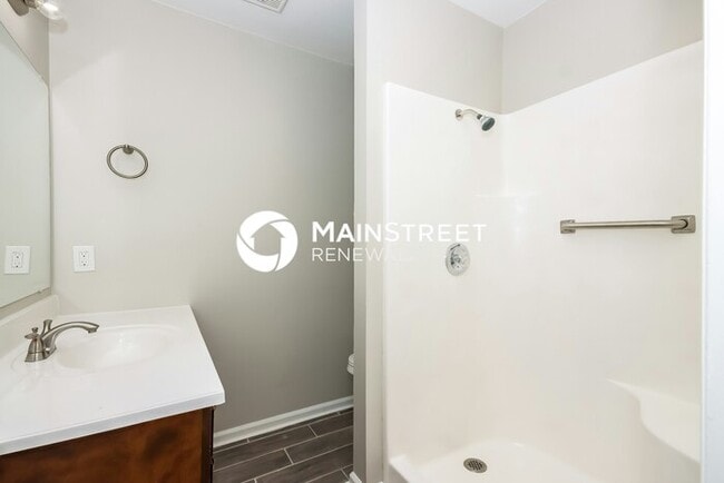 Building Photo - 663 Sunridge Dr