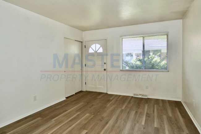 Building Photo - 5765 Steffens Ave