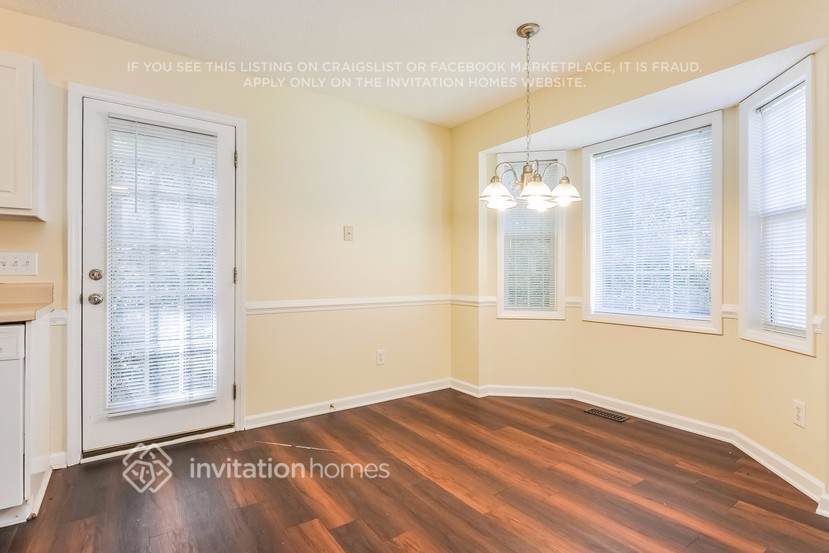 Building Photo - 1064 Mailwood Dr