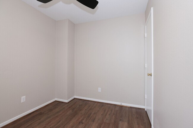 Building Photo - 15422 Ferness Ln