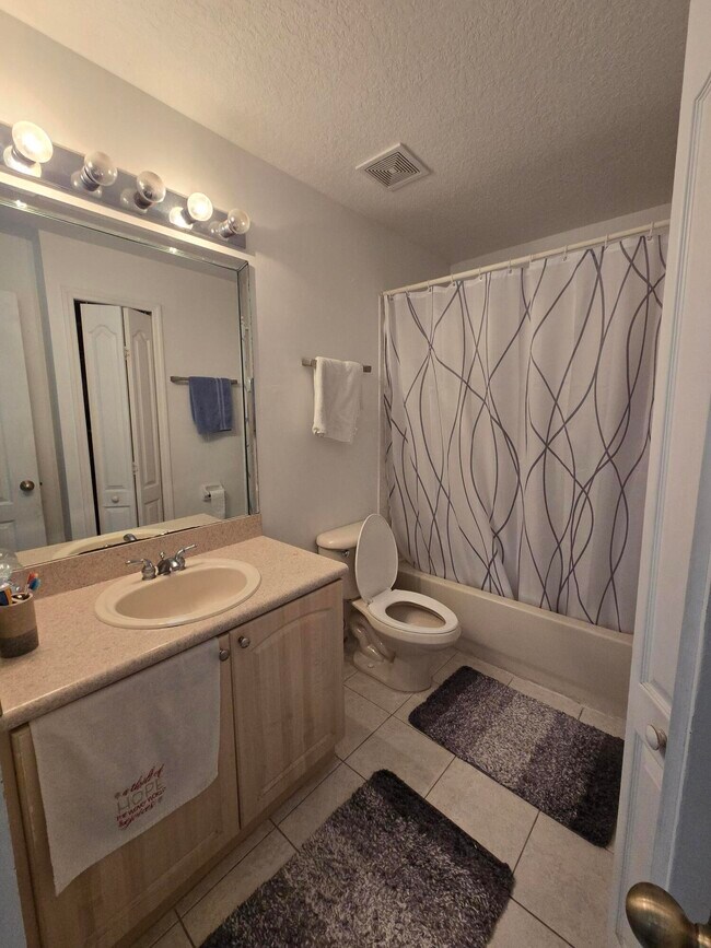 Building Photo - 1113 Shoma Dr