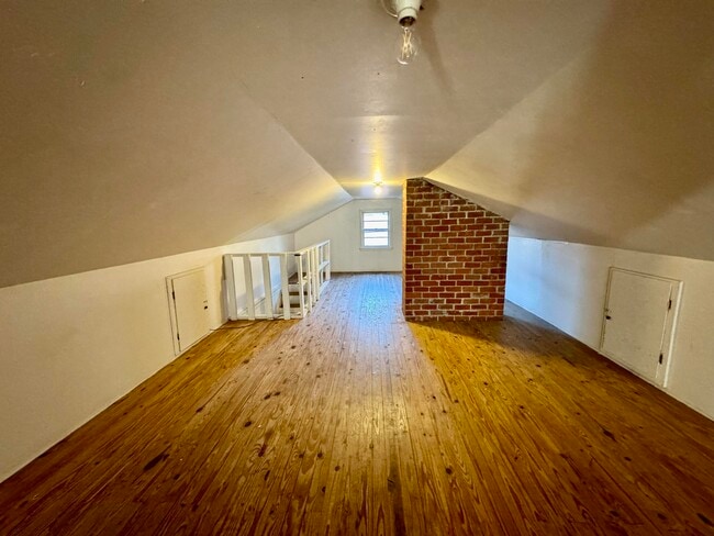 Building Photo - 479 Stratford Dr