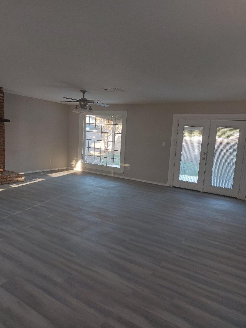 Building Photo - 4852 W Frier Dr