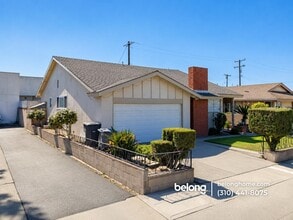 Building Photo - 1825 185th Pl