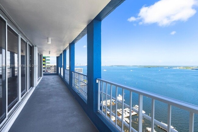 Building Photo - 1627 Brickell Ave